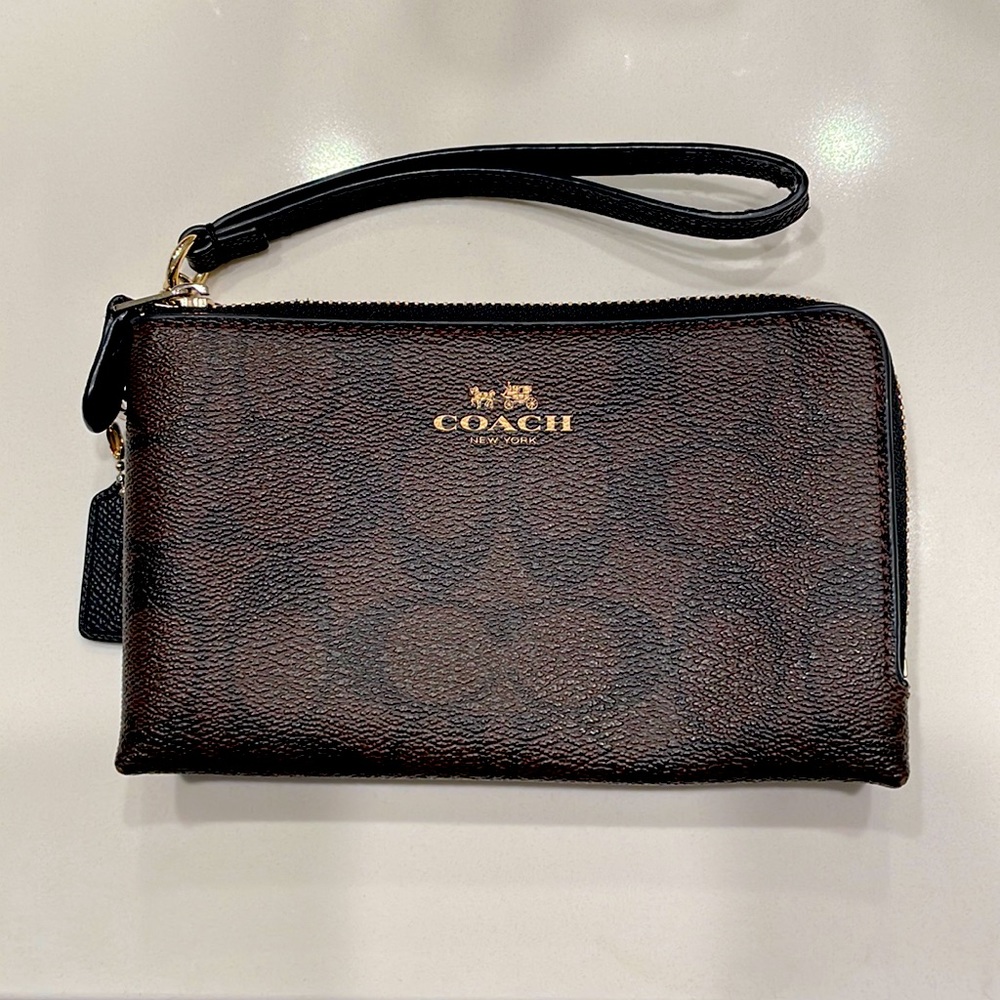Coach Wristlet/Wallet Brown Small